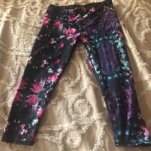 FABLETICS women’s Capri workout pants